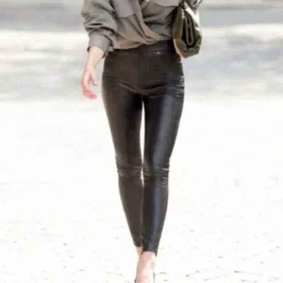 Spanx Faux Leather Pocket Black Compression High Waist Ankle Pants Leggings Sz M - Picture 1 of 9